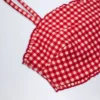 Czerwony top bikini bandeau z falbanami Portbou w kratkę Czerwony top bikini bandeau z falbanami Portbou w kratkę