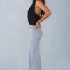 Dżinsy Lorielle o średnim stanie i prostych nogawkach z jasnego denimu Dżinsy Lorielle o średnim stanie i prostych nogawkach z jasnego denimu