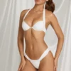 Bikini Nyla z fiszbinami i wiązaniem na szyi w kolorze białym Bikini Nyla z fiszbinami i wiązaniem na szyi w kolorze białym