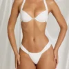 Bikini Nyla z fiszbinami i wiązaniem na szyi w kolorze białym Bikini Nyla z fiszbinami i wiązaniem na szyi w kolorze białym
