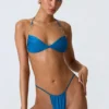 Clearwater – ozdobny, marszczony top bikini z wiązaniem na szyi w kolorze ocean blue Clearwater – ozdobny, marszczony top bikini z wiązaniem na szyi w kolorze ocean blue