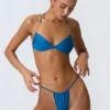 Clearwater – ozdobny, marszczony top bikini z wiązaniem na szyi w kolorze ocean blue Clearwater – ozdobny, marszczony top bikini z wiązaniem na szyi w kolorze ocean blue