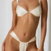 Doły od bikini Mahina z marszczeniem w kolorze perłowej bieli Doły od bikini Mahina z marszczeniem w kolorze perłowej bieli