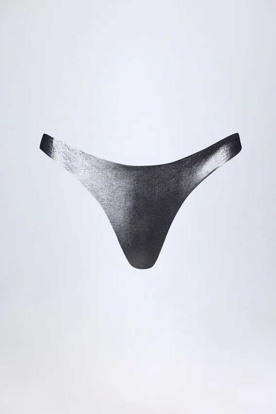 Doły od bikini Mar w stylu cheeky w kolorze srebrnym Doły od bikini Mar w stylu cheeky w kolorze srebrnym