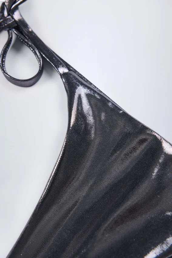 Doły od bikini typu stringi Tierra w kolorze srebrnym chrom Doły od bikini typu stringi Tierra w kolorze srebrnym chrom
