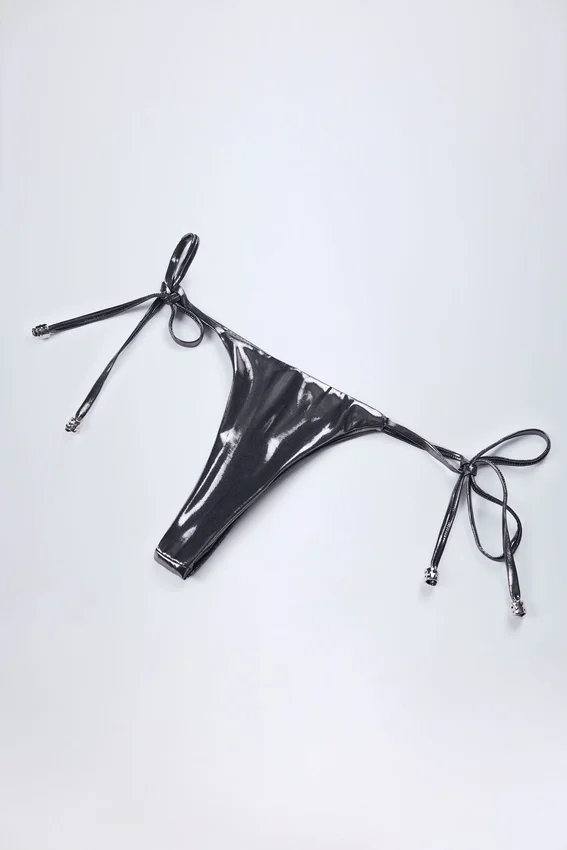 Doły od bikini typu stringi Tierra w kolorze srebrnym chrom Doły od bikini typu stringi Tierra w kolorze srebrnym chrom