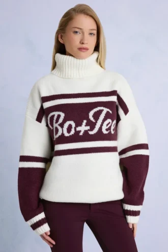 Dzianinowy sweter oversize z golfem w kolorze bordowym