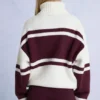 Dzianinowy sweter oversize z golfem w kolorze bordowym Dzianinowy sweter oversize z golfem w kolorze bordowym