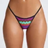 Fioletowe doły od bikini typu stringi z nadrukiem w różne kolory marki Azure By Oh Polly Fioletowe doły od bikini typu stringi z nadrukiem w różne kolory marki Azure By Oh Polly