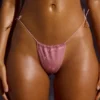 Fioletowe doły od bikini typu stringi z sznurkiem Fioletowe doły od bikini typu stringi z sznurkiem