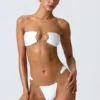 Fioletowe doły od bikini z szerokimi ramiączkami i zdobieniami Sunray Fioletowe doły od bikini z szerokimi ramiączkami i zdobieniami Sunray