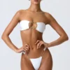 Fioletowe doły od bikini z szerokimi ramiączkami i zdobieniami Sunray Fioletowe doły od bikini z szerokimi ramiączkami i zdobieniami Sunray
