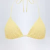 Górka bikini Recife z angielską koronką w kształcie trójkąta w kolorze cytrynowożółtym Górka bikini Recife z angielską koronką w kształcie trójkąta w kolorze cytrynowożółtym