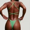 Górka bikini z ramiączkami i dekoltem w kształcie łódki z tkaniny seersucker w kolorze morskiej piany Górka bikini z ramiączkami i dekoltem w kształcie łódki z tkaniny seersucker w kolorze morskiej piany