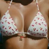 Góry od bikini w trójkątnym fasonie z uroczymi detalami, wzór wiśniowy
