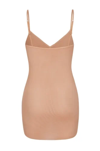 Intimates – miękka, siateczkowa mini sukienka z dekoltem w serek w kolorze ciepłej brzoskwini Intimates – miękka, siateczkowa mini sukienka z dekoltem w serek w kolorze ciepłej brzoskwini