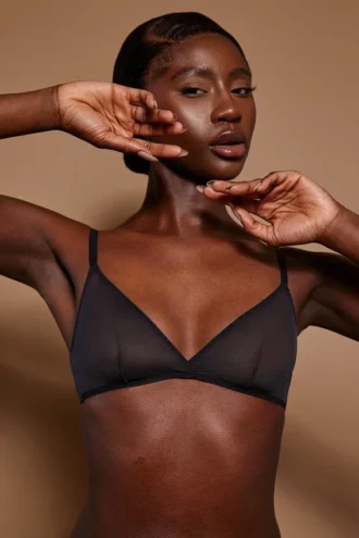 Intimates Soft Mesh Jednowarstwowy biustonosz trójkątny w kolorze czarnym Intimates Soft Mesh Jednowarstwowy biustonosz trójkątny w kolorze czarnym