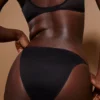 Bikini z miękkiej siateczki Intimates w kolorze czarnym Bikini z miękkiej siateczki Intimates w kolorze czarnym