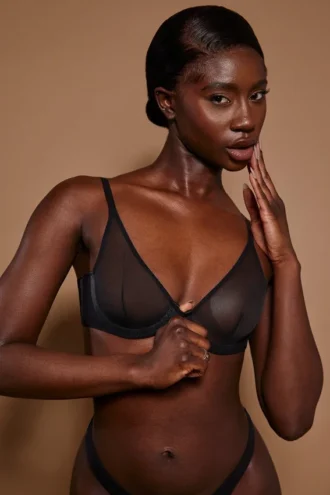 Intimates Soft Mesh Jednowarstwowy biustonosz z fiszbinami w kolorze czarnym Intimates Soft Mesh Jednowarstwowy biustonosz z fiszbinami w kolorze czarnym