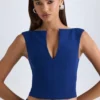 Kadie Krótki top z otwartym przodem w kolorze True Navy