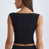 Kadie V-Neck Structured Crop Top w kolorze czarnym Kadie V-Neck Structured Crop Top w kolorze czarnym