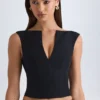 Kadie V-Neck Structured Crop Top w kolorze czarnym Kadie V-Neck Structured Crop Top w kolorze czarnym
