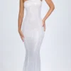 Kinsley – ozdobna sukienka maxi z wycięciami i bandeau w kolorze białym Kinsley – ozdobna sukienka maxi z wycięciami i bandeau w kolorze białym