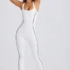 Kombinezon Petite Soft Active z odkrytymi plecami w kolorze białym Kombinezon Petite Soft Active z odkrytymi plecami w kolorze białym