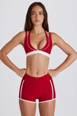 Kontrastowe mini szorty Soft Active w kolorze ciemnoczerwonym
