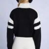 Krótki sweter z dzianiny z logo w kolorze czarnym Krótki sweter z dzianiny z logo w kolorze czarnym