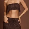 Krótki top bandeau z frędzlami i wiązaniem z tyłu Bruma w kolorze czekoladowego brązu Krótki top bandeau z frędzlami i wiązaniem z tyłu Bruma w kolorze czekoladowego brązu
