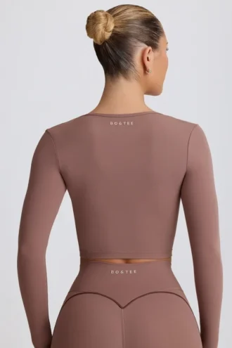 Krótki top Soft Active z dekoltem w kształcie serca w kolorze mokka Krótki top Soft Active z dekoltem w kształcie serca w kolorze mokka