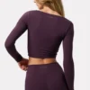 Krótki top Soft Active z skręconym przodem w kolorze śliwkowym