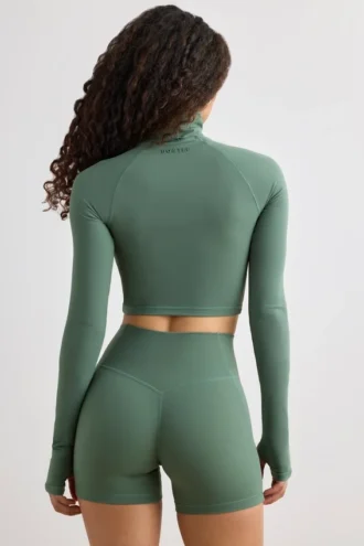 Krótki top z golfem Soft Active w kolorze khaki Krótki top z golfem Soft Active w kolorze khaki