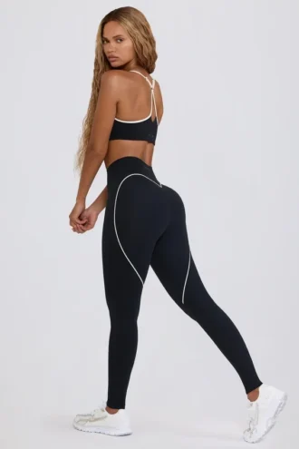 Legginsy Soft Active z średnim stanem w kolorze czarnym