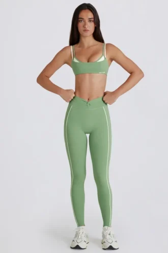Legginsy Soft Active z skręconym przodem w kolorze zielonym