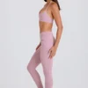 Legginsy z podwiniętym pasem i szelkami w kolorze fioletowym Legginsy z podwiniętym pasem i szelkami w kolorze fioletowym