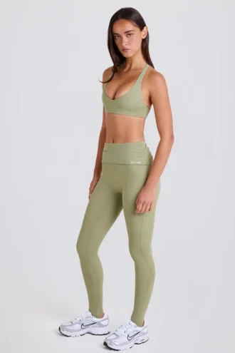Legginsy z podwiniętym pasem i szelkami w kolorze Matcha