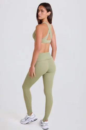 Legginsy z podwiniętym pasem i szelkami w kolorze Matcha