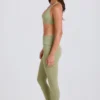 Legginsy z podwiniętym pasem i szelkami w kolorze Matcha Legginsy z podwiniętym pasem i szelkami w kolorze Matcha