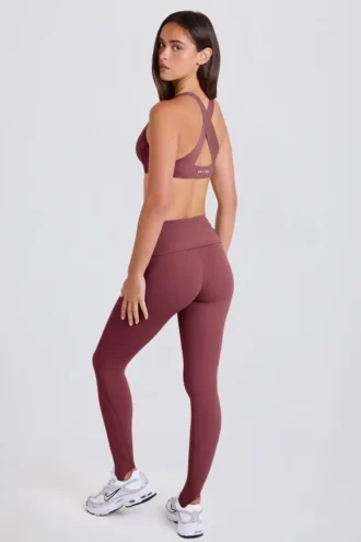 Legginsy z zakładką i średnim stanem w kolorze acai