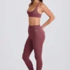 Legginsy z zakładką i średnim stanem w kolorze acai