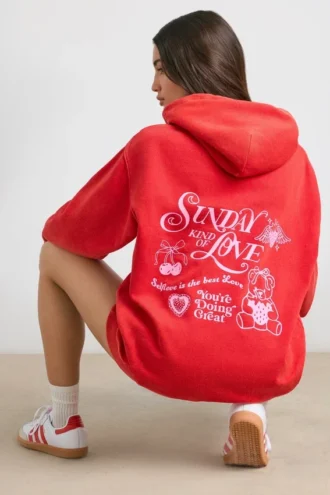 Miękka bawełniana bluza oversize z kapturem w kolorze czerwonym Miękka bawełniana bluza oversize z kapturem w kolorze czerwonym