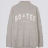 Miękki sweter oversize z dzianiny w kolorze beżowym Miękki sweter oversize z dzianiny w kolorze beżowym