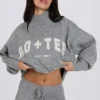 Miękki sweter oversize z dzianiny w kolorze szarym Miękki sweter oversize z dzianiny w kolorze szarym