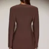 Mini sukienka typu blezer Azelie z jednym rzędem guzików w kolorze czekoladowego brązu Mini sukienka typu blezer Azelie z jednym rzędem guzików w kolorze czekoladowego brązu