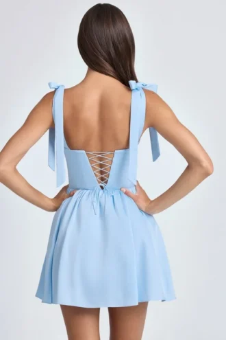 Mini sukienka z drapowanym gorsetem Bellamy w kolorze pudrowego błękitu Mini sukienka z drapowanym gorsetem Bellamy w kolorze pudrowego błękitu