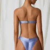 Top bikini bandeau z detalami z pereł słodkowodnych w kolorze lawendowo-fioletowym Top bikini bandeau z detalami z pereł słodkowodnych w kolorze lawendowo-fioletowym