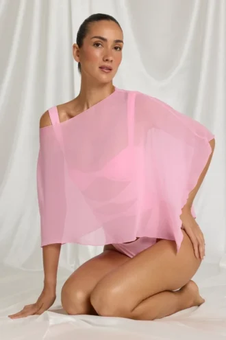 Przezroczyste ponczo Zarayah w kolorze Candyfloss Pink Przezroczyste ponczo Zarayah w kolorze Candyfloss Pink