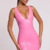 Różowa sukienka Mini bodycon z głębokim dekoltem Allani Vinyl Różowa sukienka Mini bodycon z głębokim dekoltem Allani Vinyl